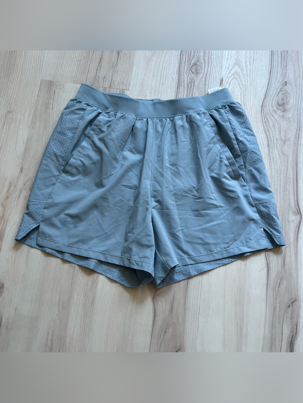 Blue Under Armour shorts size L